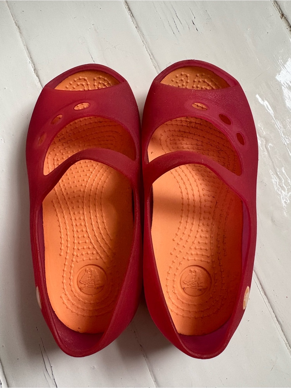 Crocs Carlie Flat Ballerina Shoes Kids Size C10 Red & Oranges